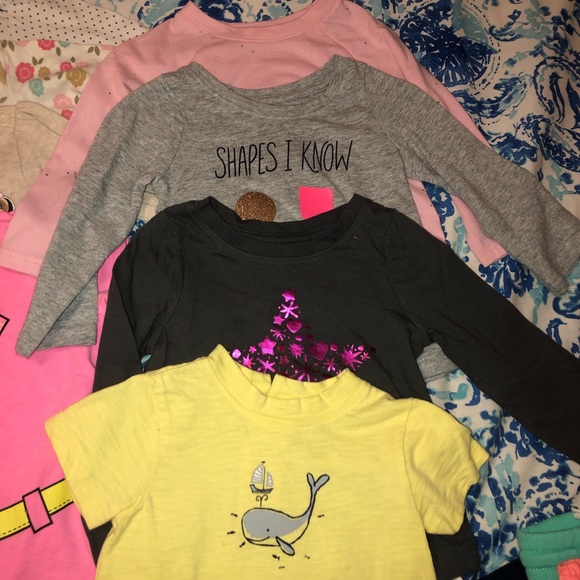 Toddler Girl Tee & Onesie Bundle 18M - Picture 5 of 6